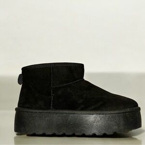 Mudd Black Platform Ankle Faux suede Booties Sz 7.5